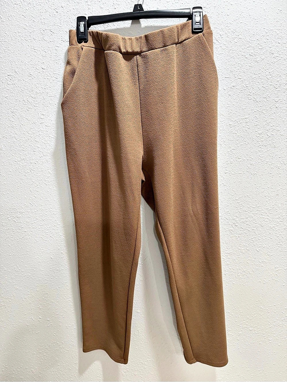 Women’s Camel Tan Pull-On Straight Leg Pants Textured Stretch Dress Pants